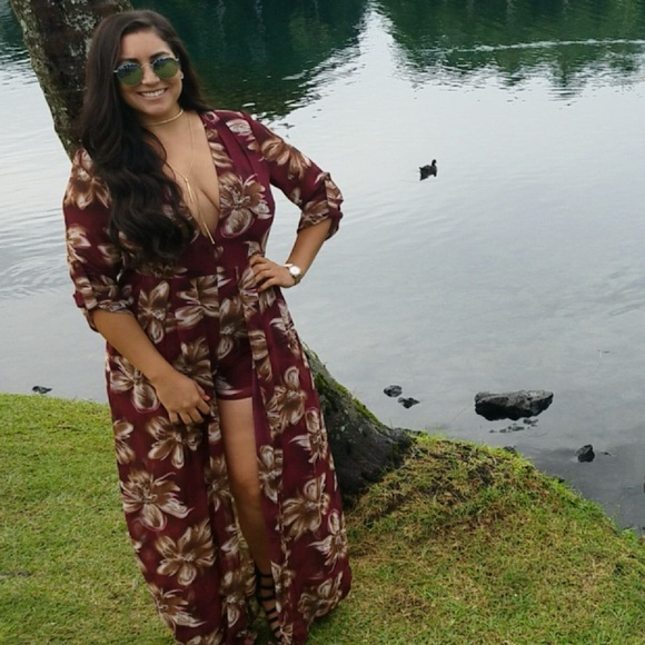 Whyte Eyelash Deep V-Neck Floral Romper 3/4 Sleeve w Train Overlay, Maroon, Sz L - Picture 6 of 6